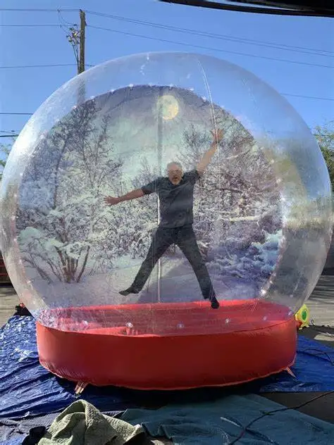 

Beautiful Snow Globe Photo Booth For Events New Backdrop Inflatable Christmas Yard Snow Globe People Go Inside Clear Bubble Dome