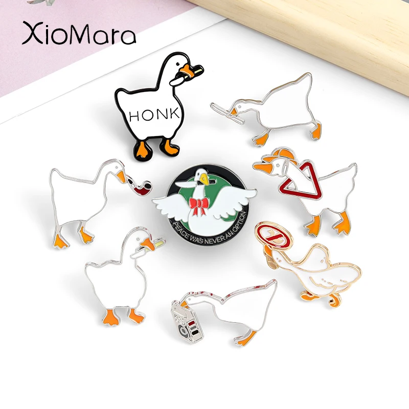 Honk Enamel Pins Dagger Goose Lapel Pin Angry Goose with Knife Brooches Accessories for Bag Jacket Backpack Decoration Jewelry