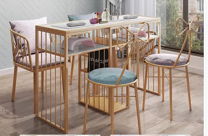 Новый набор для ногтей и стульев