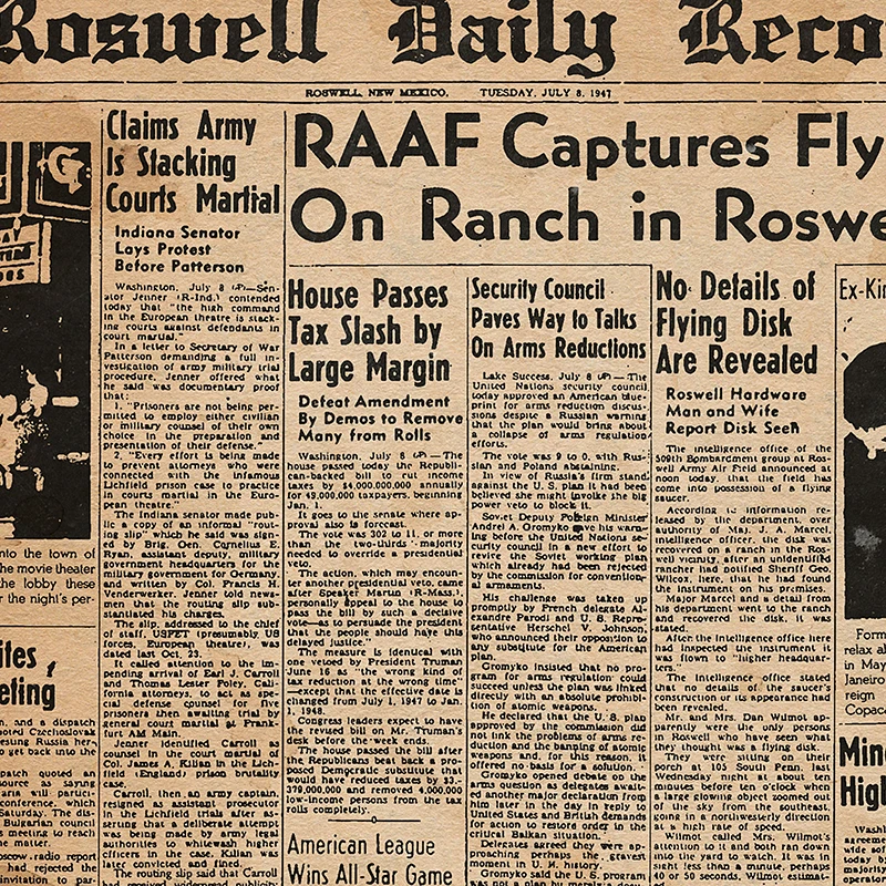 Roswell UFO Incident 1947 Newspaper Print Ufology Poster UFO Identification Chart 1967 Canvas Painting Wall Pictures Home Decor