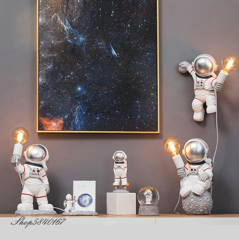 Space Man Wall Lamp Living Room Decoration Astronaut Wall Sconce Creative Resin Wall Light Loft Bedroom Lamp Wall Light Art Deco