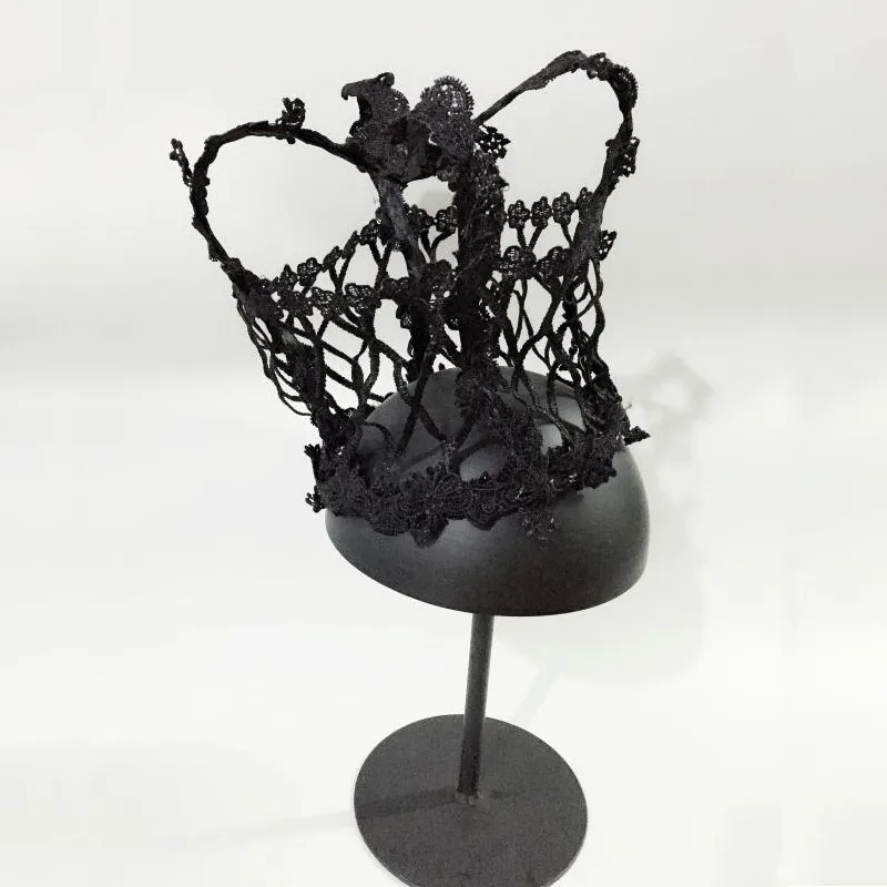 

Gothic Crown Headpiece Halloween Cosplay Prop Masquerade Hollow Black Lace Queen Crowns Headdress Fashion Catwalk