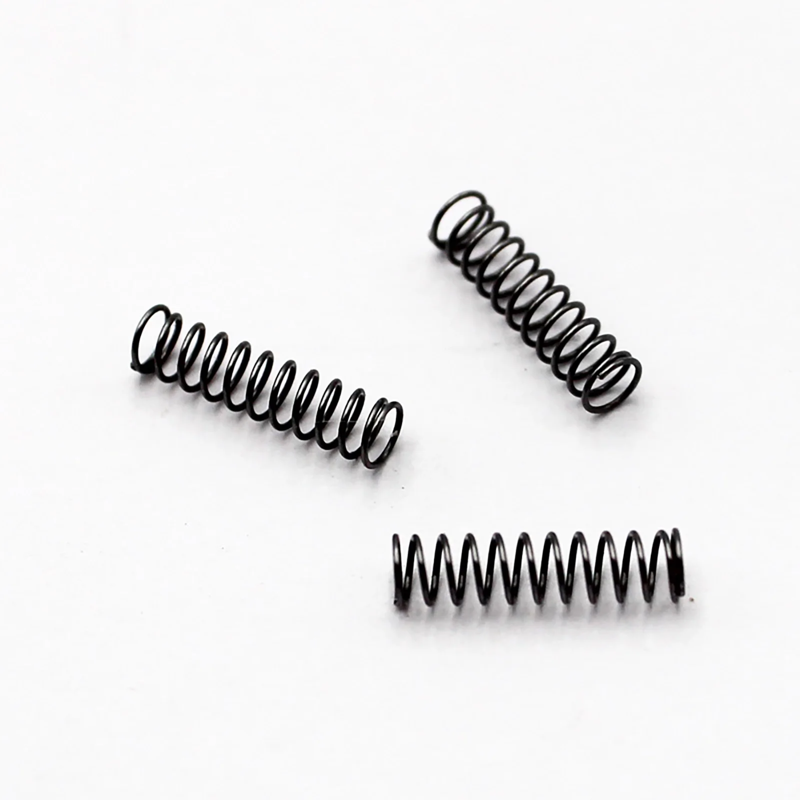 

Wire Diameter 0.6mm, Outer Diameter 3mm, Free Length 30/35/40/45/50mm, Spring Steel Extension Spring, Compressed Springs,