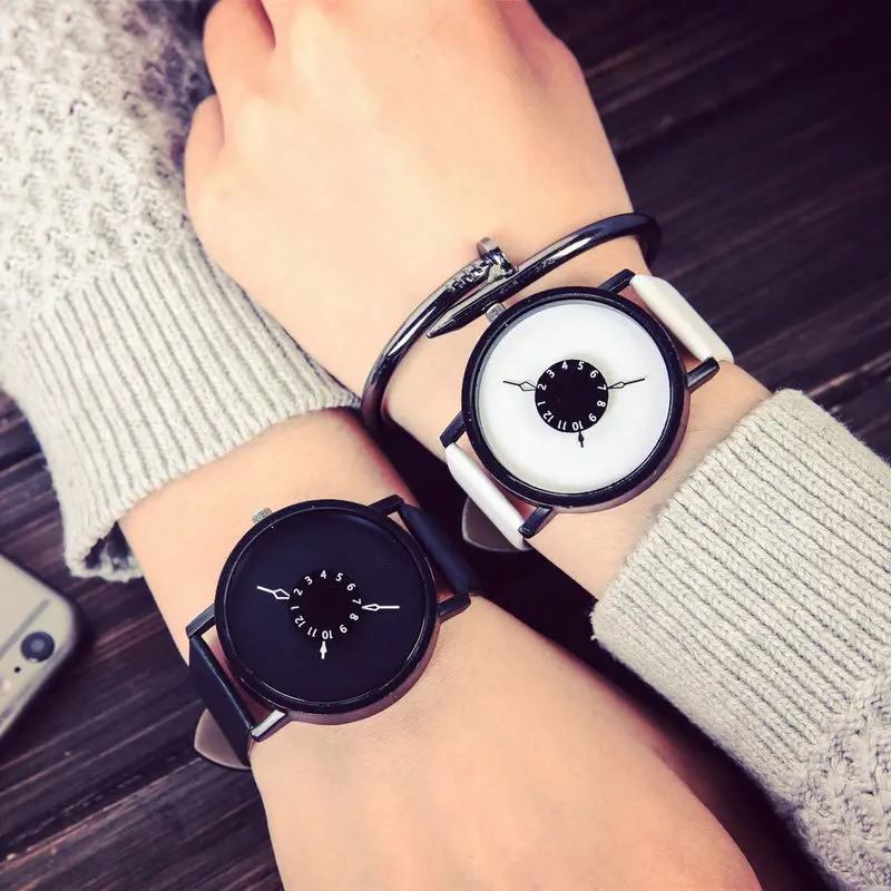 Reloj de cuarzo de cuero para hombres y mujeres, relojes de pulsera con personalidad para estudiantes, amantes coreanos, moda Simple, LL