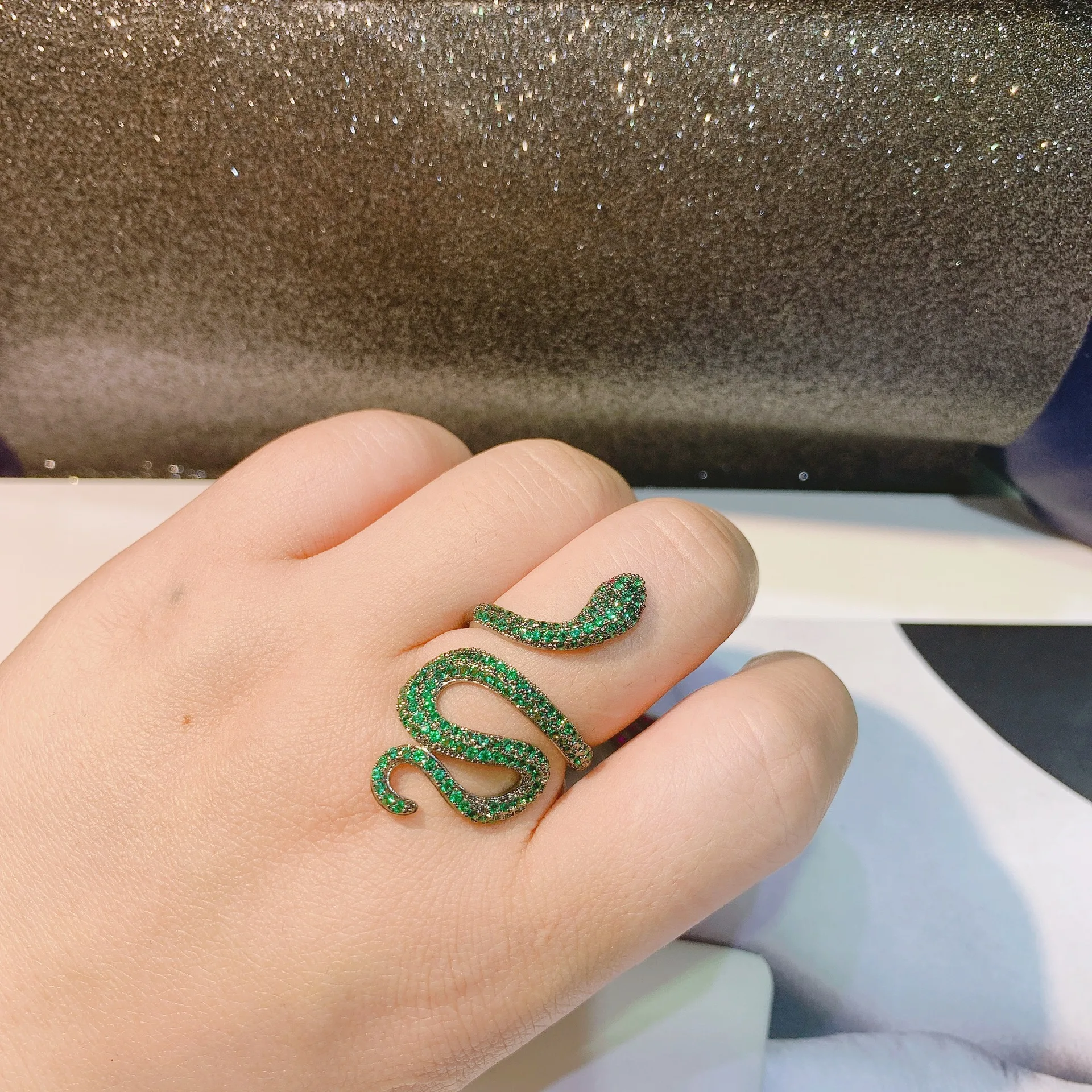 Fashion Adjustment  Green Snake Ring for Women