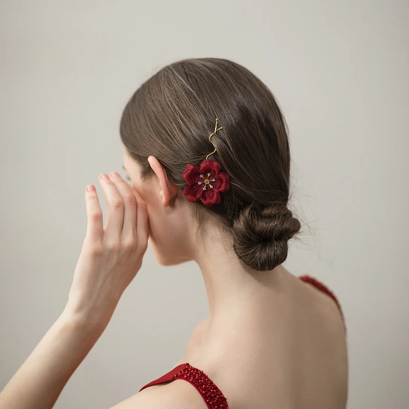 Épingles à cheveux O390, accessoires de mode, belle conception, perlée, postiche de mariage avec fil rouge, fleurs pour femmes