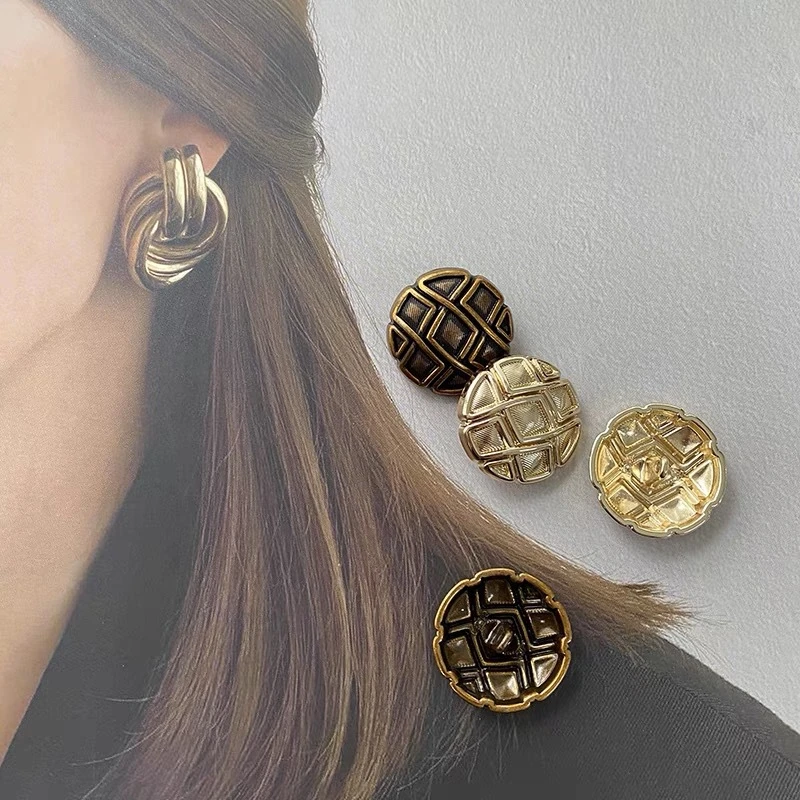 10 sztuk okrągły wzór w kratę Vintage guziki do szycia darmowa wysyłka złote guziki odzieżowe DIY akcesoria do szycia metalowe guziki