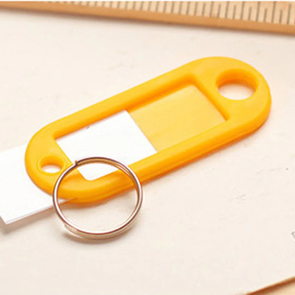 キーホルダー用のさまざまな色のプラスチック製ラベル,20/40ピース/ロットミックス,キーリング付きの名前タグ