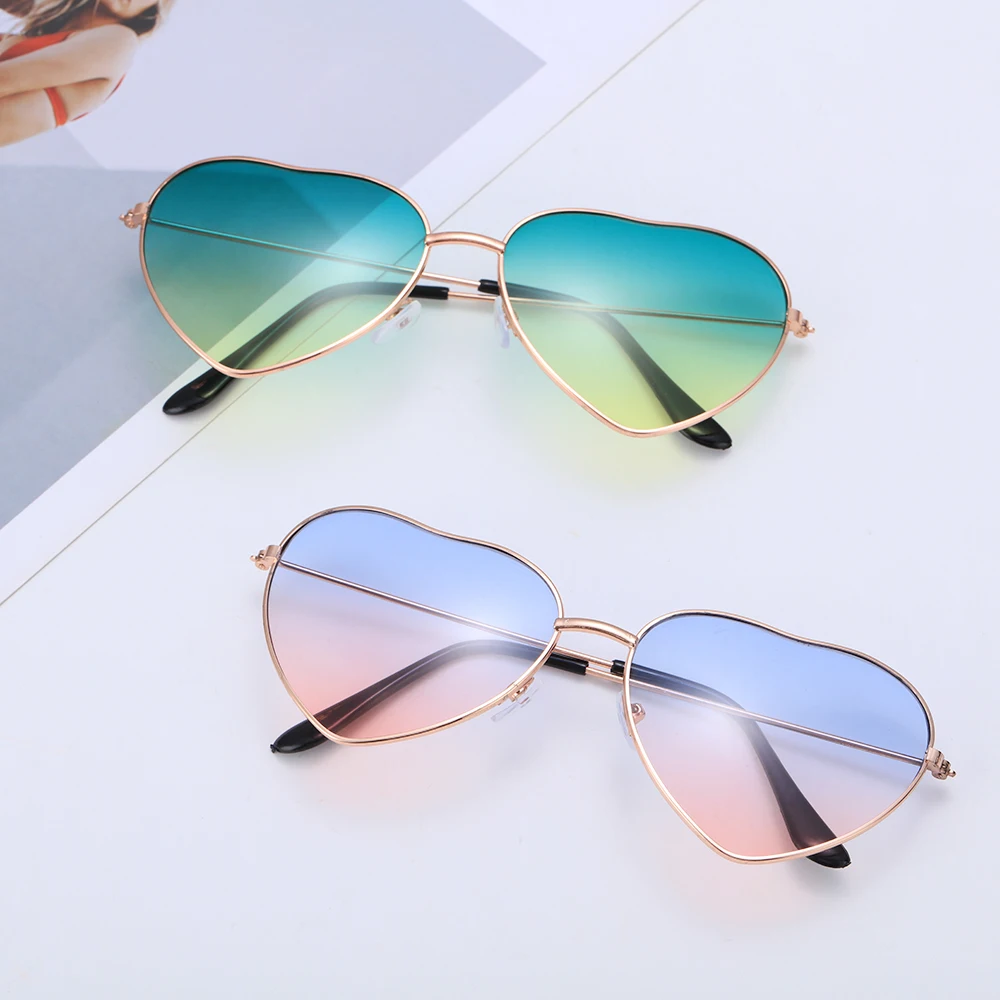 Ladies Fashion Metal Frame Sunglasses Fancy Dress Retro Heart Shaped Gradient Lens Sunglasses UV 400 Outdoor Goggles