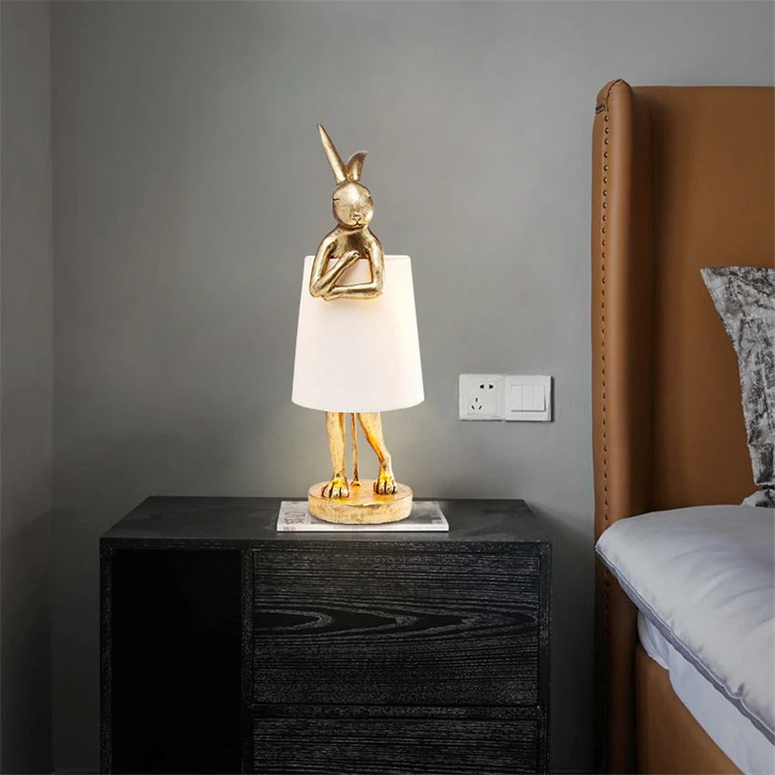Nordic Apron Rabbit Resin Table Lamps Modern Creative Design Study Art Desktop Lighting Bedroom Bedside Decoration Table Lights