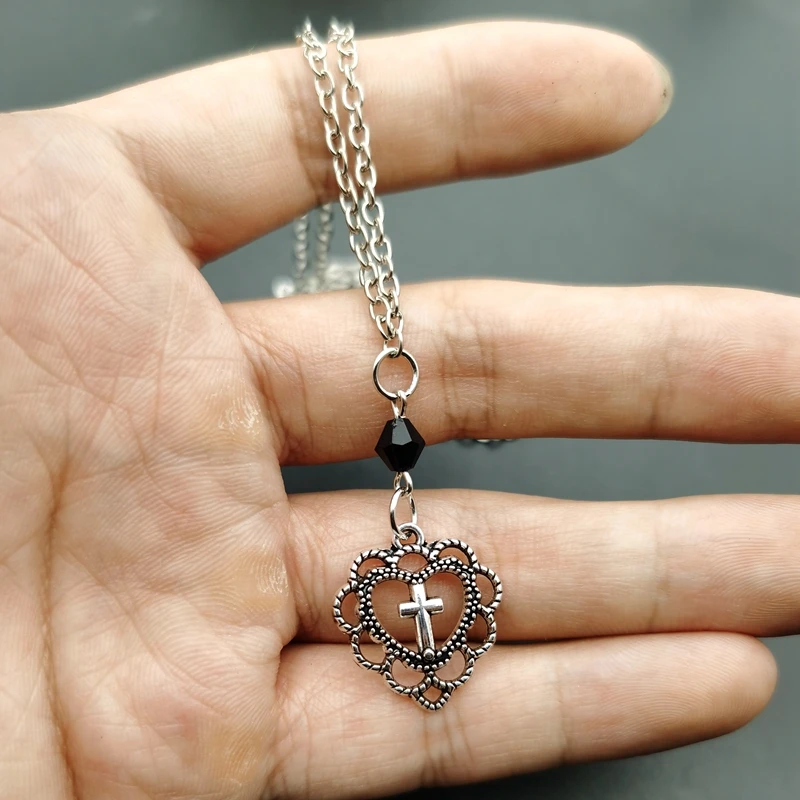 

New Gothic Punk Style Hollow Heart Cross Pendant Necklace Religion Dark Art Goth Jewellery Necklaces for Women Rock Metal Gifts