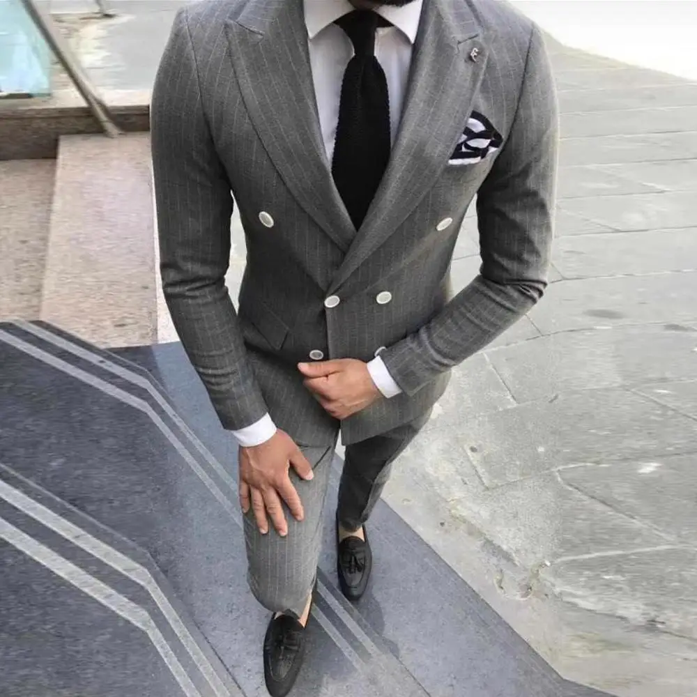 2020 Baru Bergaris Pria Cocok untuk Pernikahan Jas Pria Slim Fit Pesta Prom Pengantin Pria Tuxedo Gray Blazer Bersilang Celana 2 Buah Set