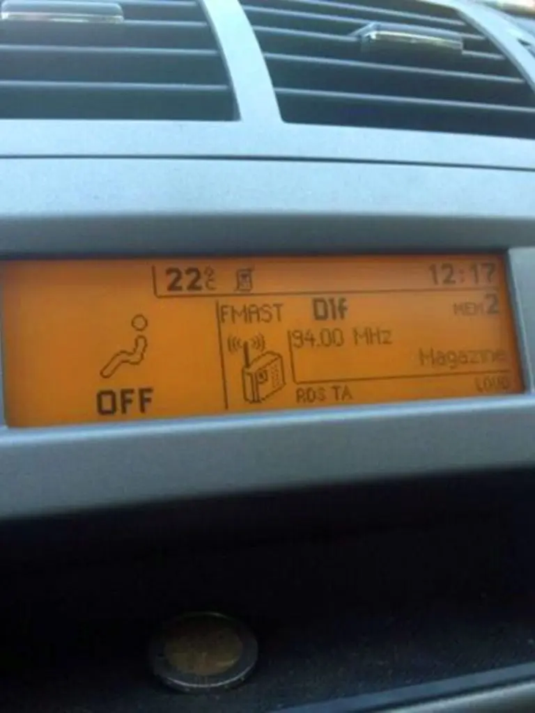 Le Support d'écran USB double zone Air AC Bluetooth affichage moniteur jaune 12 broches 307 407 408 C4 C5 écran d'affichage de voiture