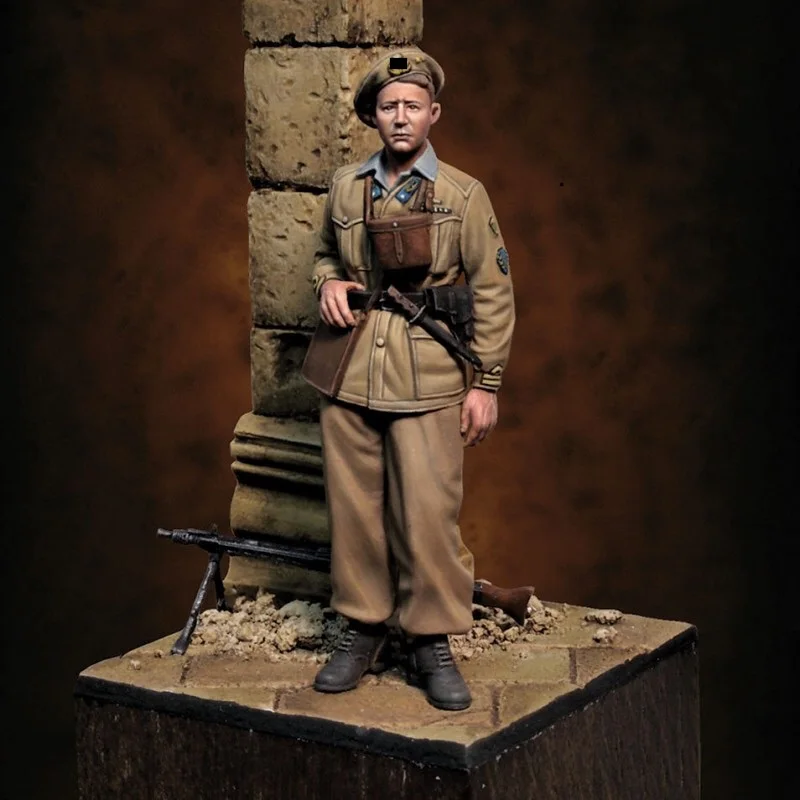 1/35 Resin Model Figure GK, Military theme ，No base , Unassembled and unpainted kit