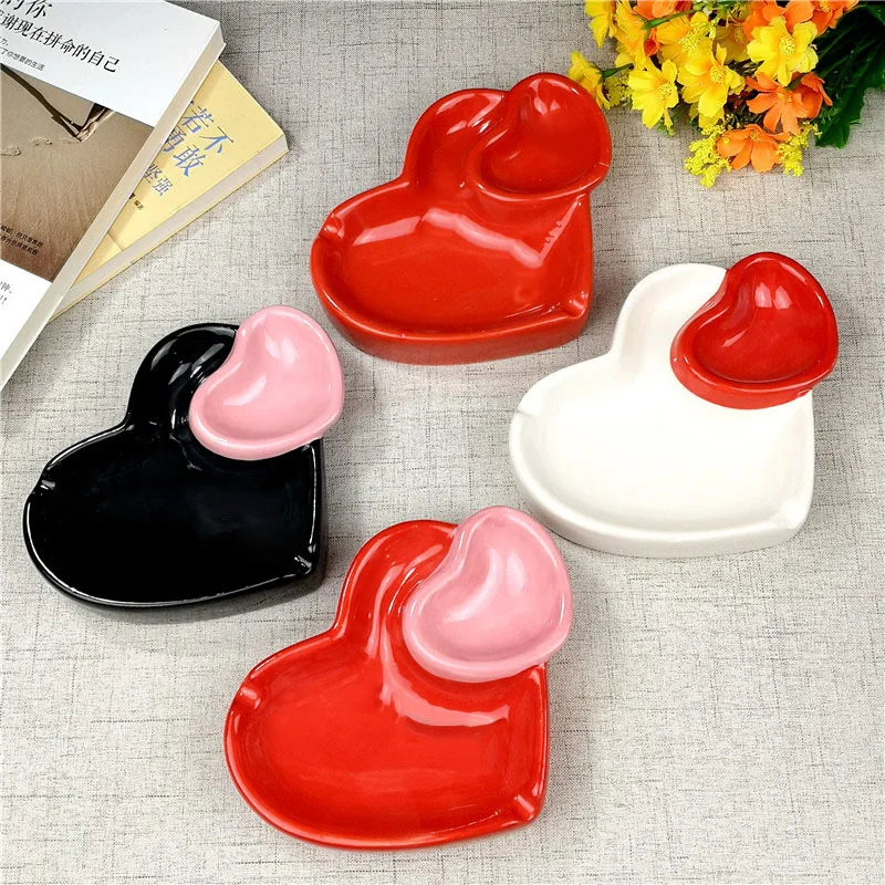 Red Heart Shape Ashtray Living Room Hotel Handicraft Decoration Creative European Style Double Heart Smoke Dish Ceramic