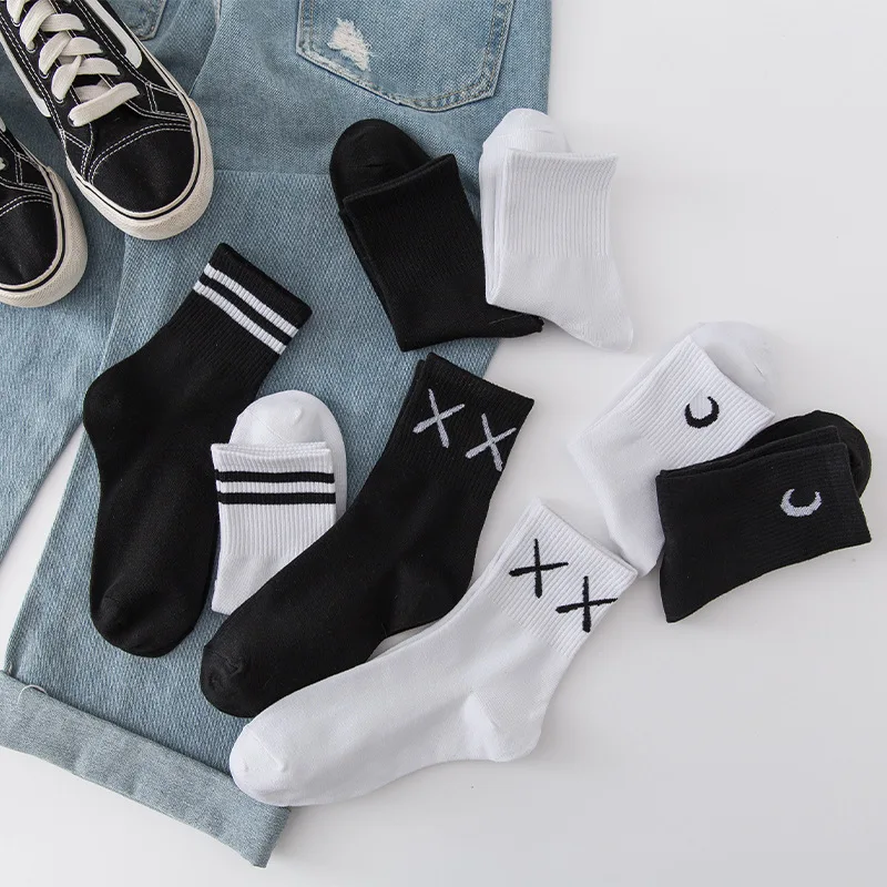 Striped Soild Colors Cotton Unisex Socks Streetwear Harajuku Black White Couples Skateboard Knitted Casual Sports Fashion Socks