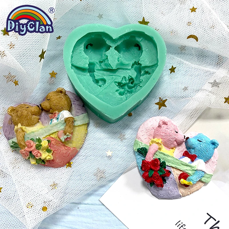 Love Kiss Bear Shaped Silicone Mold Home Wedding Decoration Supplies Baking Props Cookies Chocolate Kitchen Utensils Mould