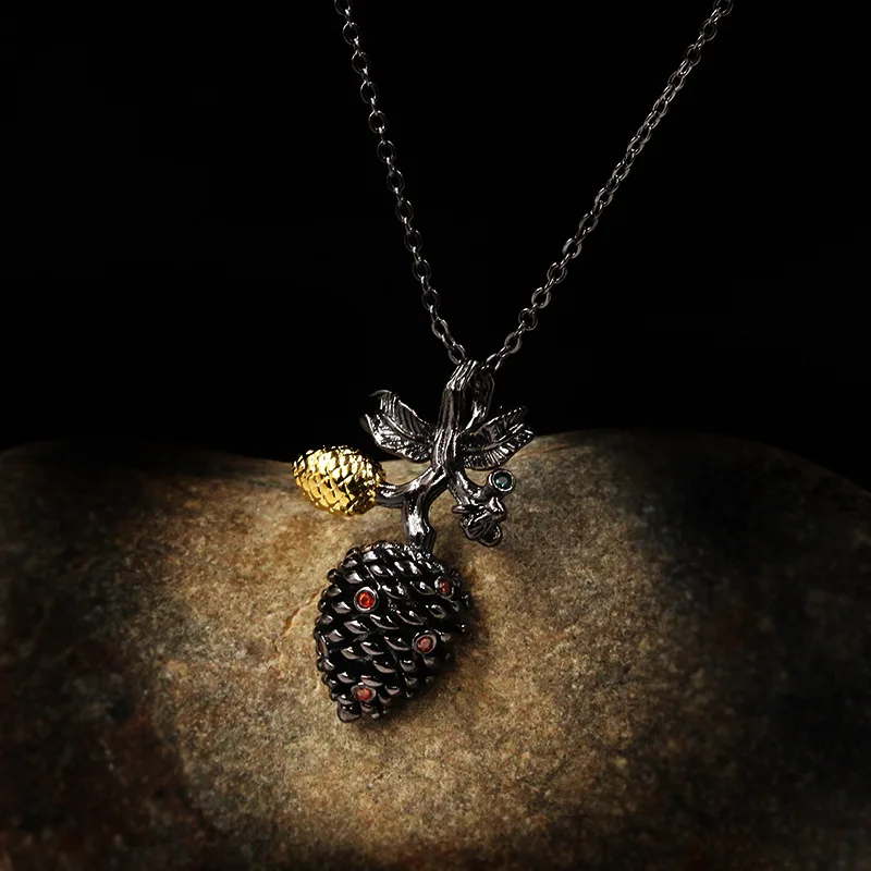 Vintage Black Gold Bohemia Bud Necklace for Women Noble 925 Sterling Silver Delicate Ruby Choker Short Necklace Chain