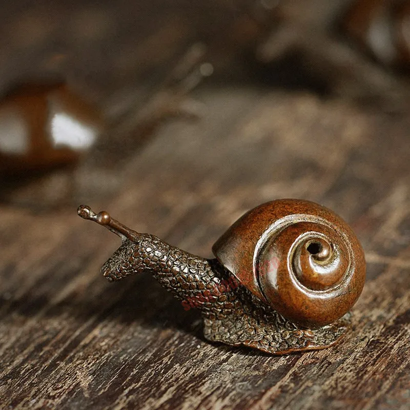 

Japanese style, pure copper small snail, hand-made retro tea ceremony small ornaments, exquisite crafts, decorations