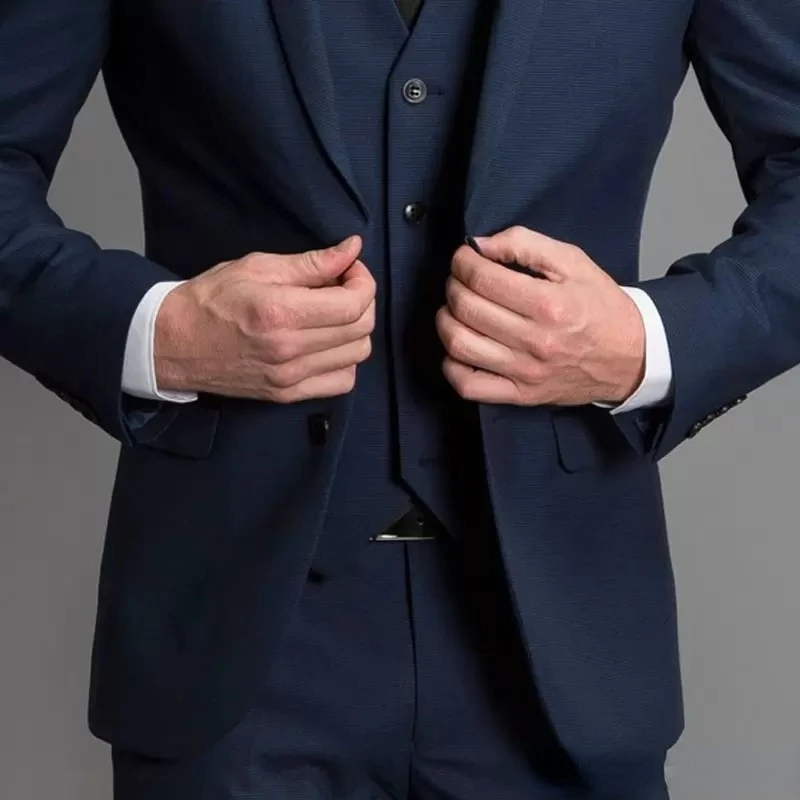 Costumes pour hommes bleu marine, coupe cintrée, Tuxedos de mariage à revers cranté, ensembles de 3 pièces, Costume d'affaires sur mesure (Blazer + pantalon + gilet)