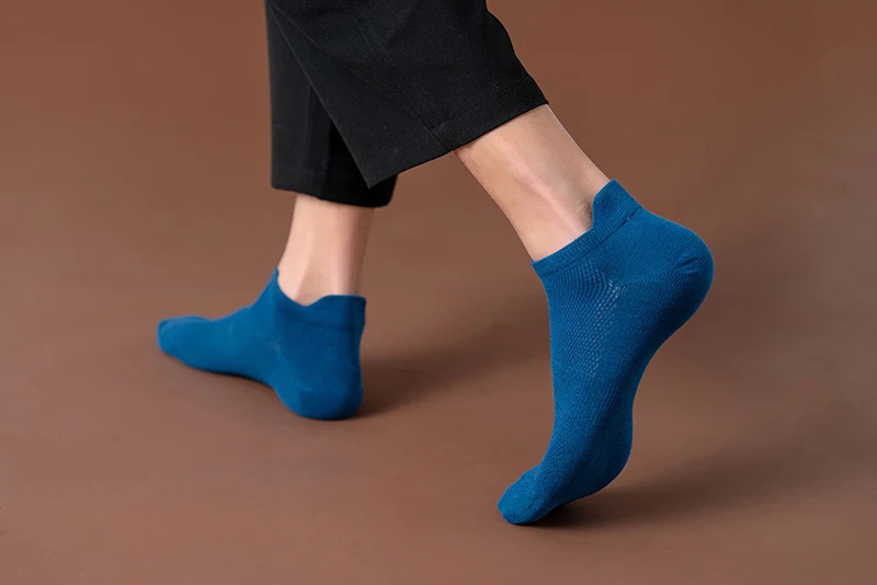 10 Paar Sommer-Herren-Mesh-Atmungsaktive Unsichtbare Socken, Modische Lässige Knöchel-Sport-Baumwollsocken, Schwarz-Weiße Socken für Männer – Detail 8