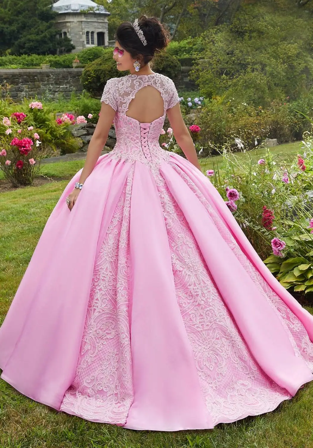 Gaun Quinceanera Lengan Renda Pendek Gaun 2020 Organza Merah Muda dengan Lubang Kunci Belakang 15 Gaun Quinceanera Gaun Bola Gaun Prom Formal Kristal