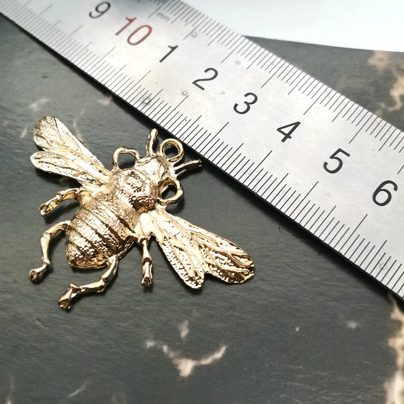 6-piece Set of 51x36mm Bee-shaped Pendant Alloy, Victorian Retro Style Bee, Bumblebee, DIY Jewelry Accessories, Unique Products