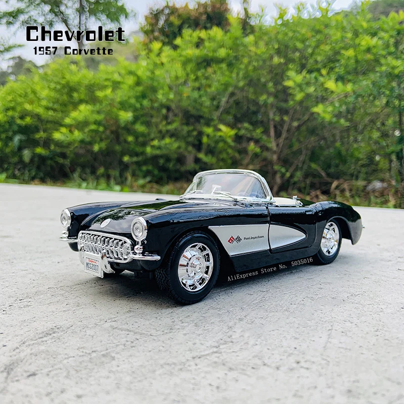 Maisto 1:24 The new 1957 Chevrolet Corvette Stingray Coupe alloy car model handicraft decoration collection toy tool gift