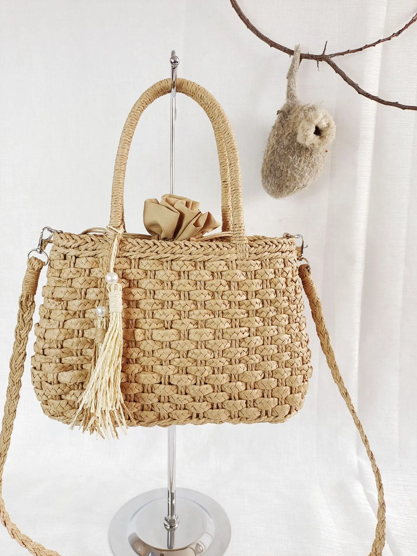 Fashion Tassel Straw Bags Rattan Weave Women Handbags Designer Luxury Handmade Paper Shoulder Crossbody Summer Beach Bags 2021