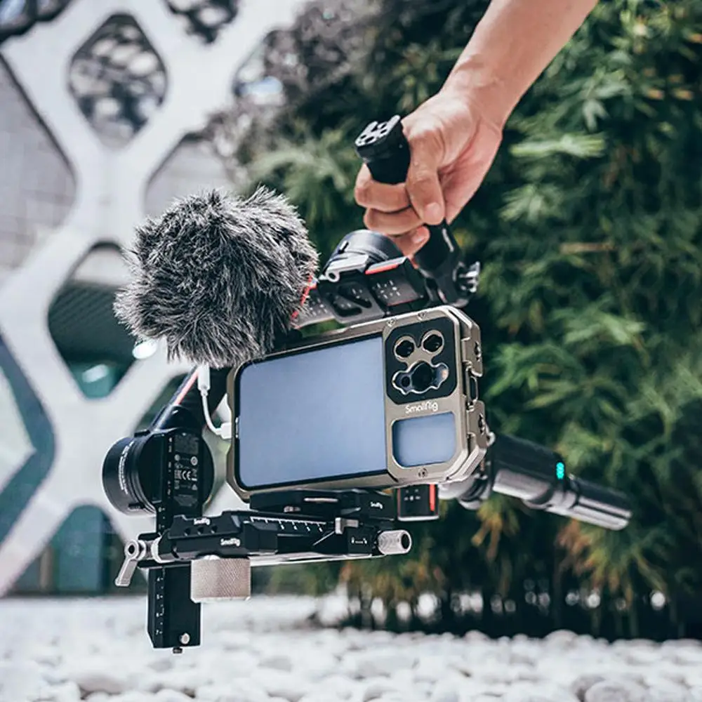 Клетка для видеокамеры SmallRig для мобильного телефона iPhone 13 Pro / Pro Max, компактный чехол для смартфона с поддержкой микрофона, ручкой со светодиодной подсветкой и штативом 3562