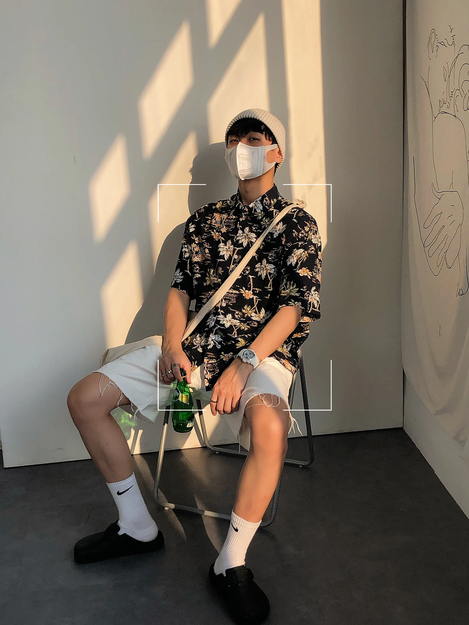 

19studio Hong Kong style shirt Hawaiian broken flower seaside fashion loose casual short sleeve mens summer clothing 2021