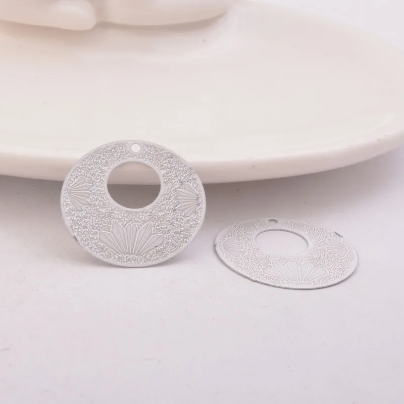 50 Stück AB1236 21*21mm Filigrane Runde Anhänger – Detail 7