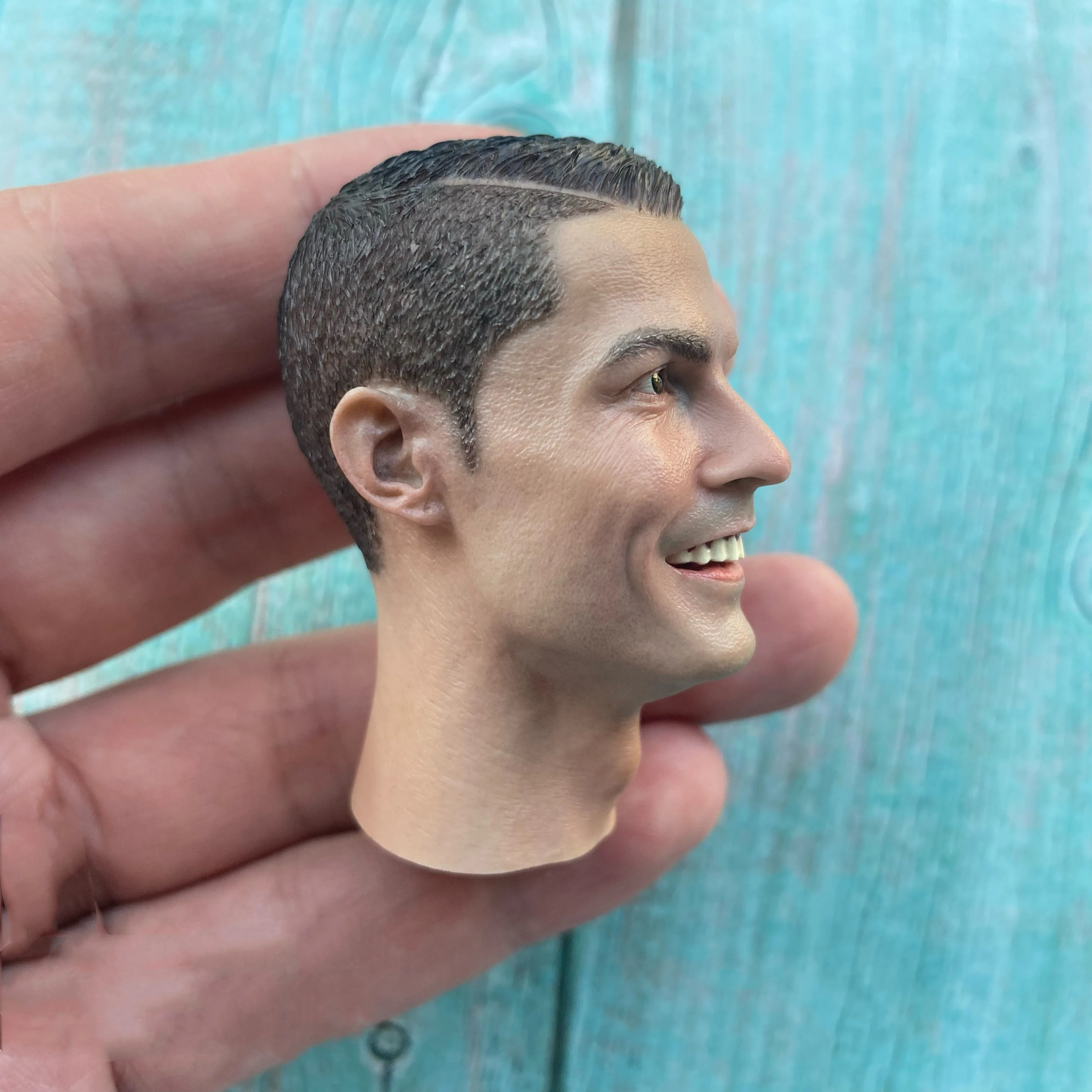 Maßstab 1:6, Cristiano Ronaldo Dos Santos Aveiro, männliches Sculpt-Modell, PVC-Kopf, langer Hals, passend für 12-Zoll-Actionfiguren-Körper-Lächeln-Puppe
