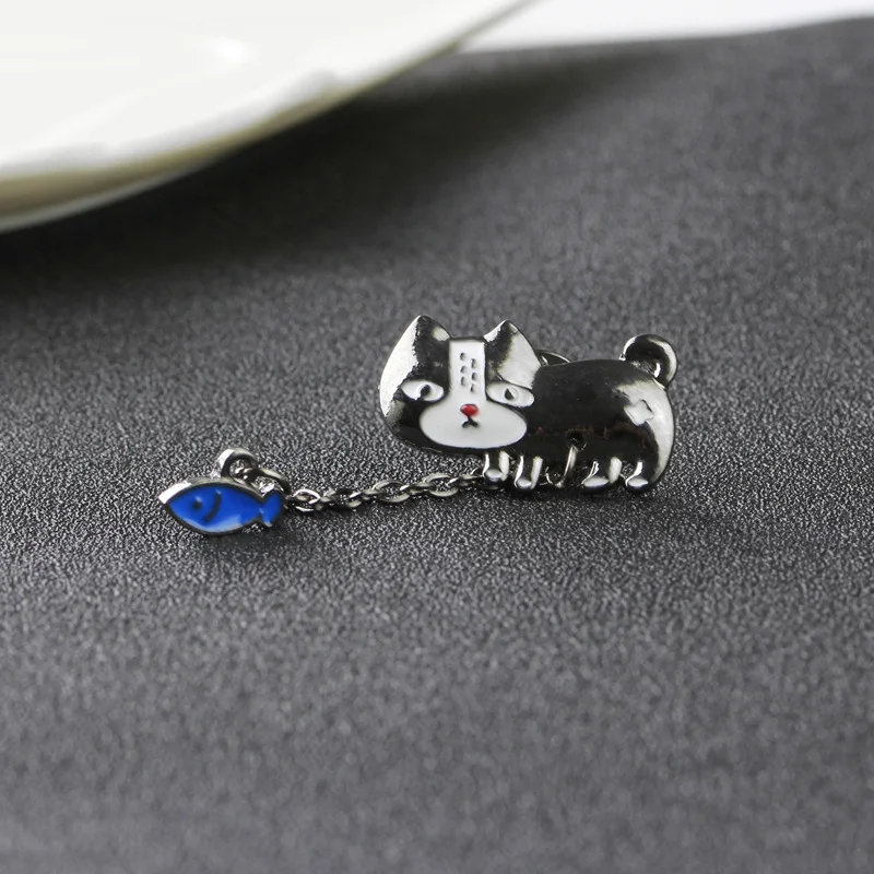 Cute Dog Cat Chain Brooches Animal Bulldog Fish Enamel Pins Badge Jackets Backpack Pin Accessories Jewelry Gift For Friends Kids