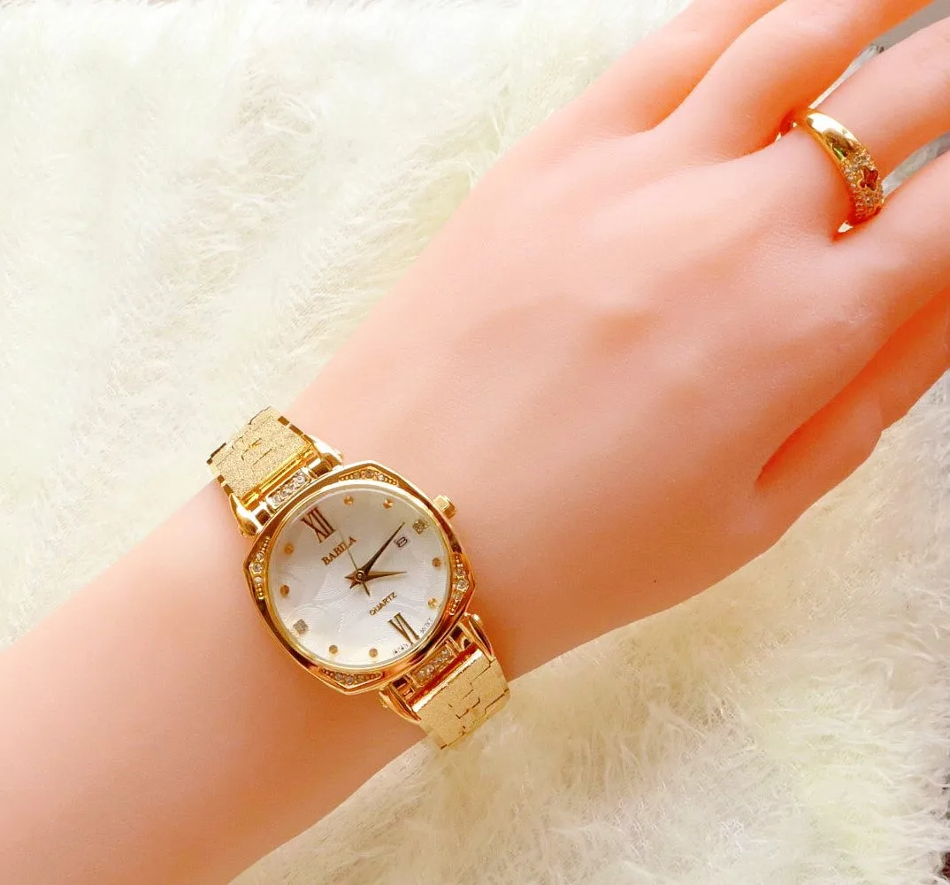 Vietnam Sand Gold Square Retro Temperament Calendar Women Watch Waterproof Quartz Diamond Small Square Luxury Ladies Gold Watch