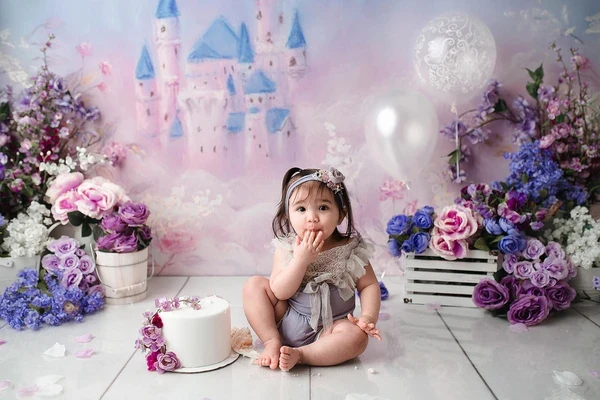 판타지 성-신생아 아기 초상화 배경 보라색 꽃 꿈꾸는 성 배경 소녀 예술 사진 스튜디오 소품