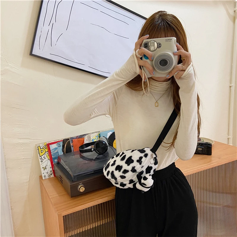 Cute Cow Winter Pattern Women Belt Bags Designer Shoulder Bag Plush Messenger Bag Fanny Pack Lady Hobos Bum Hip Bag Big Purse