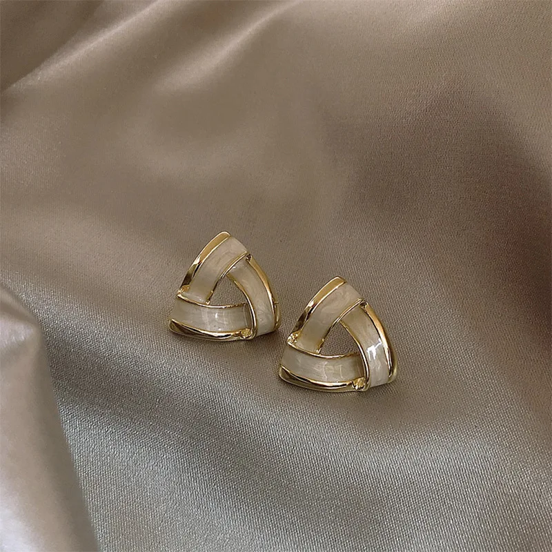 High Sense Triangle Geometry Drip Oil Fashion Elegant Earrings Female Retro Atmosphere Commute Wild Simple Short Earrings