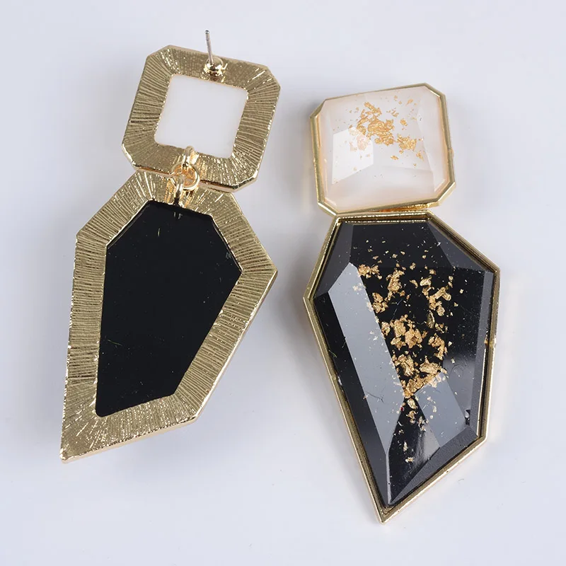 2025 New Gold Plated Resin Irregular Geometric Statement Earrings Women Indian Ethnic Large Drop Earrings Jewelry