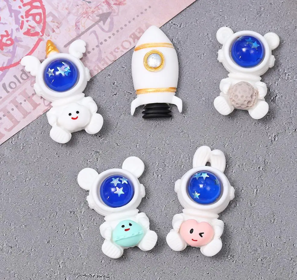 100pcs Kawaii Cartoon Astronauts Space Shuttle Resin FlatBack Scrapbooking Crafts DIY Jewelry Making Accessories