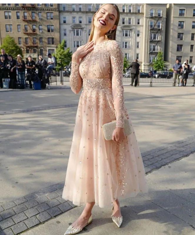 Customized Beaded Rhinestone Tulle Prom Dresses 2020 Long Sleeves Jewel Neck Celebrity Party Gowns Backless Vestidos