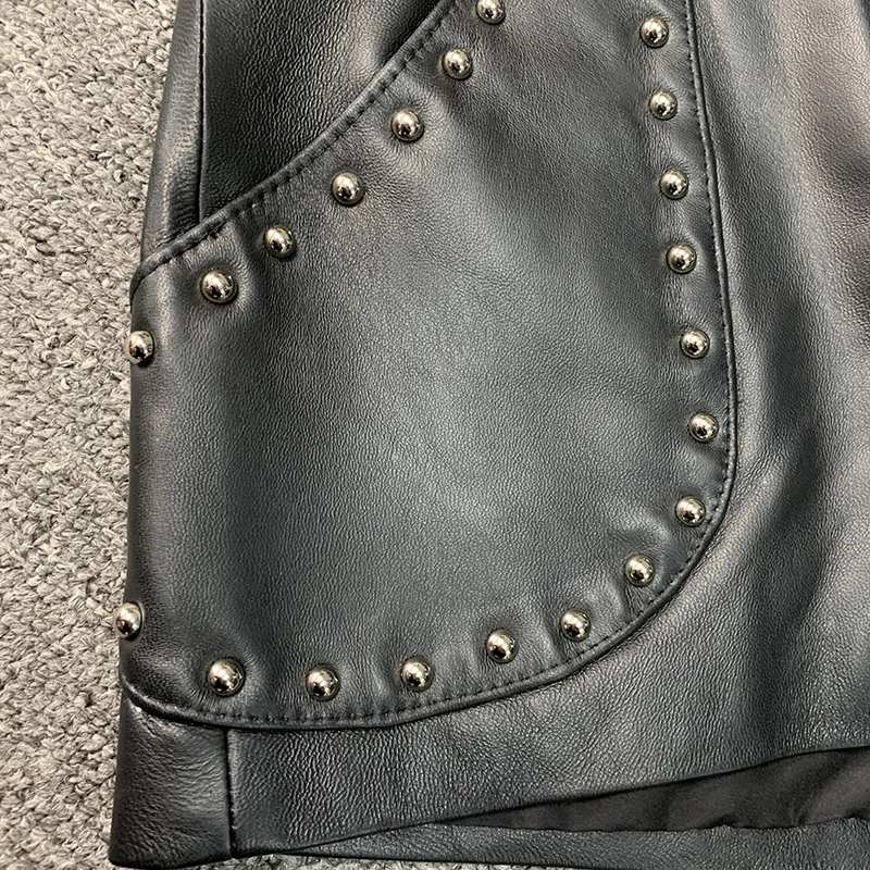 Street Women Rivets Real Leather Sheepskin A-Line Shorts Casual Wide Leg Shorts Designer Office Lady Black Hot Trousers M-3XL