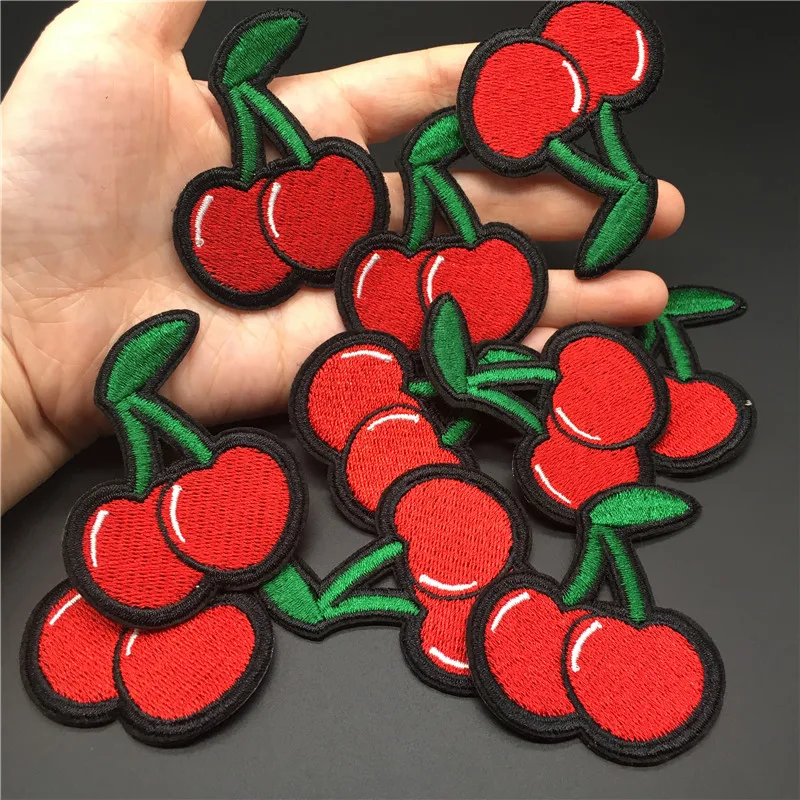 Parche de ropa bonito de fruta de cereza, tamaño: 4,8x5,6 cm, parche bordado Diy para planchar, pegatina para ropa, camiseta para niñas, apliques de