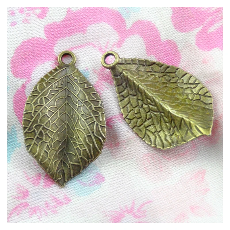 40pcs Tree leaf Charms Antique Bronze Plated Zinc Alloy Charms Pendants Metal Jewelry Findings Fit DIY 35.2*20.2MM