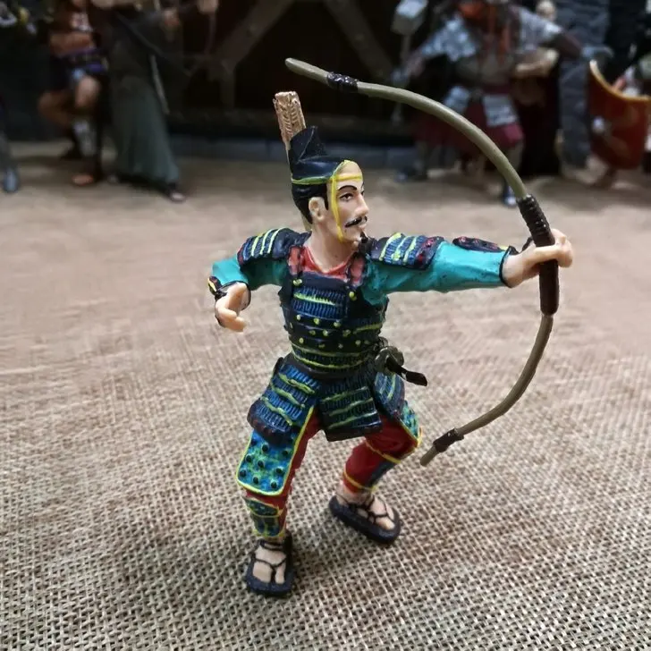 pvc  model Japanese samurai 3.75  inch  Warring States cavalry shooter 1 / 18 ancient soldiers out of print scene decor