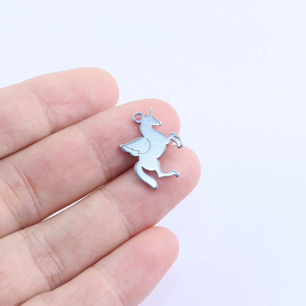 10pcs 20mm Wholesale Stainless Steel Pretty Unicorn Charms Pendant DIY Necklace Earrings Bracelets Unfading Colorless 2 Colors