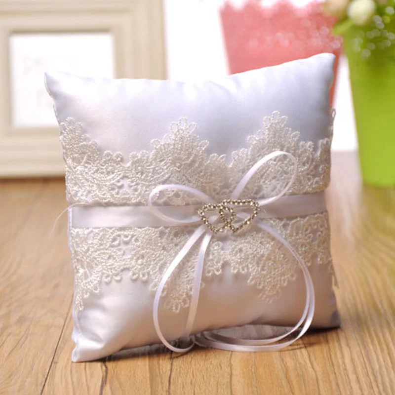 Giá Rẻ Ren Trắng Trang Trí Đám Cưới Vòng Gối Coussin Liên Minh Cô Dâu Người Mang Nhẫn Vỏ Gối Cưới Lễ Kết Hôn