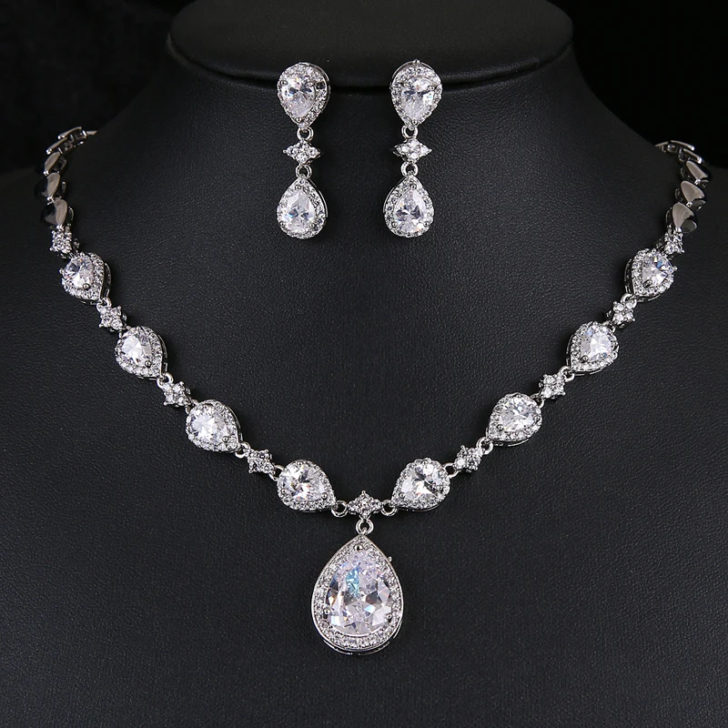 Bettyue Classic Series Waterdrop Shape Elegant Necklace And Earring White AAA CZ Noble Ornament In New Tend Party Jewelry Set