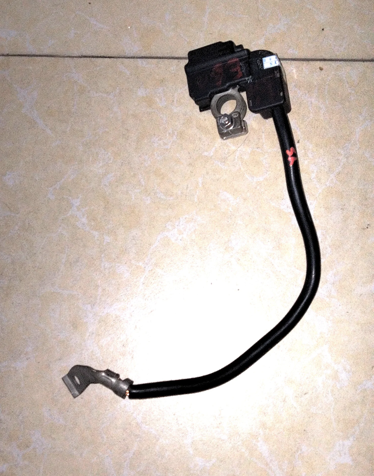 

Отрицательный провод для аккумулятора BMW E90 E92 E93 E60 316 318 320 325 520 523 525