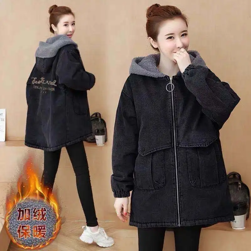 2025 Winter New Women Lamb wool Thick Denim Jacket 5XL Loose Hooded Windbreaker Coat Casual Zipper Jeans Outerwear Warm Parkas